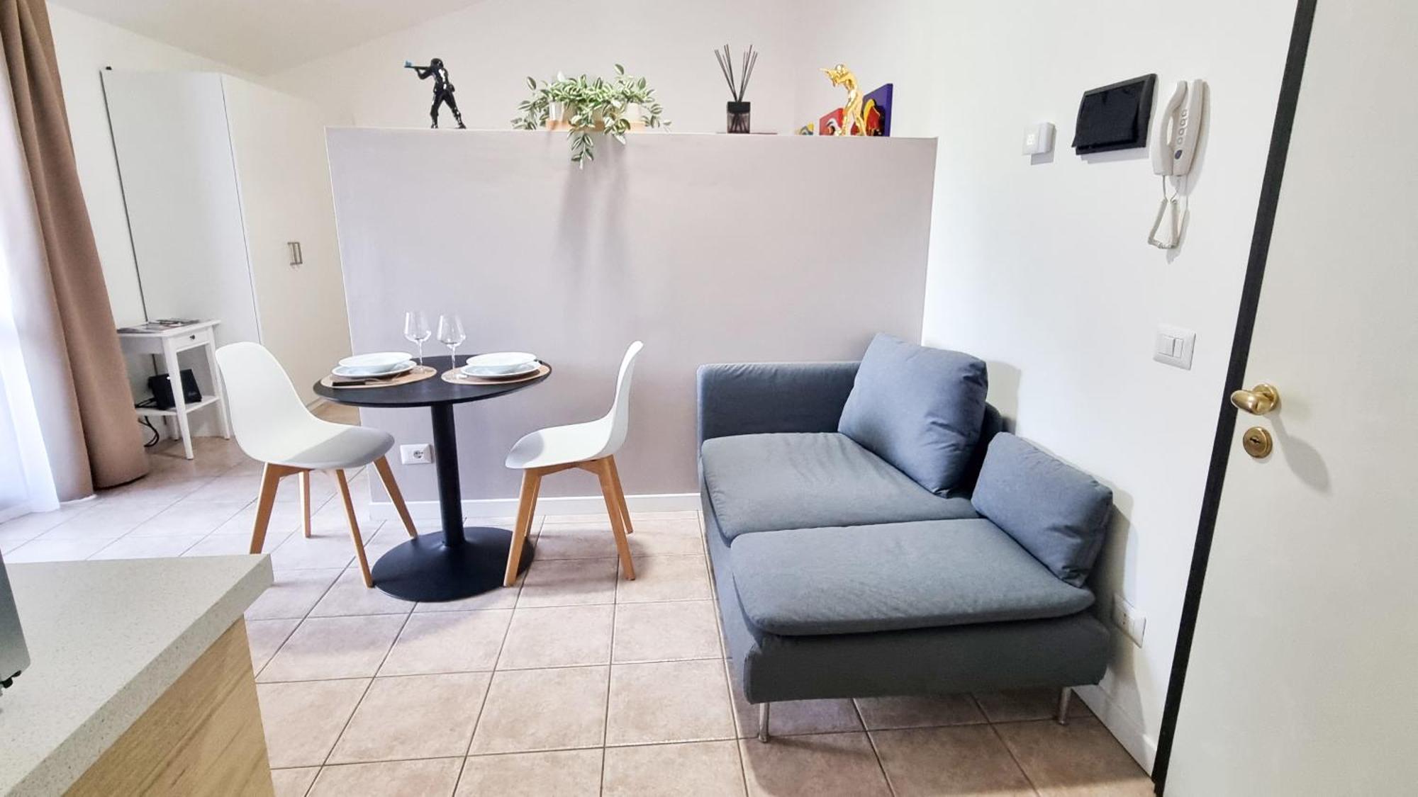 La Suite Dell'Artista Swimming Pool And Air Conditioning 斯特雷萨 外观 照片